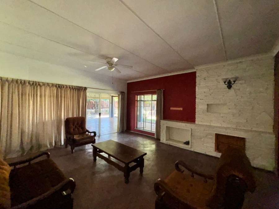 5 Bedroom Property for Sale in Parys Free State